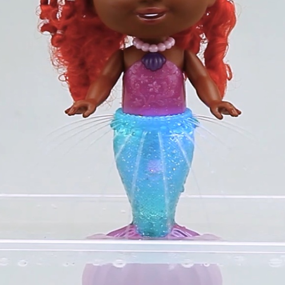Disney Junior's Ariel Splash and Glow Doll 11 1/2'' New - Picture 5 of 7